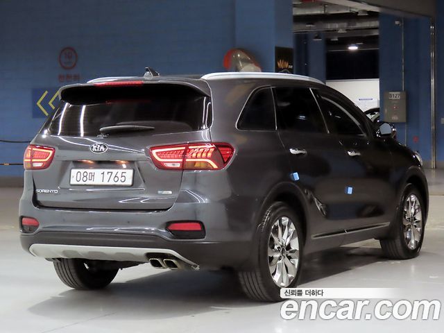 Kia Sorento 2018 — photo 2