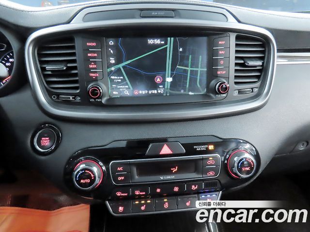 Kia Sorento 2018 — photo 17