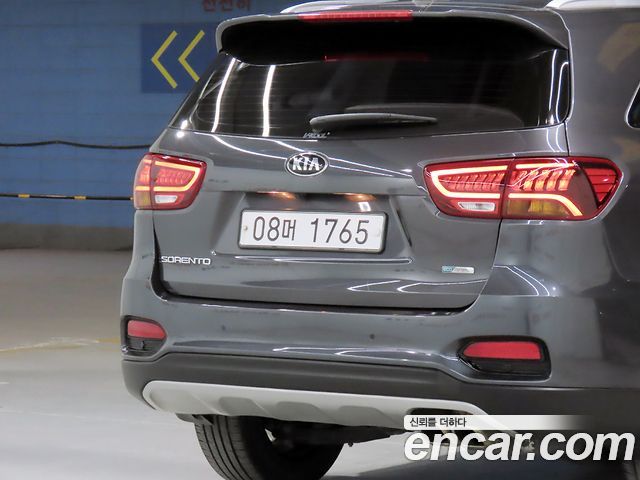 Kia Sorento 2018 — photo 19