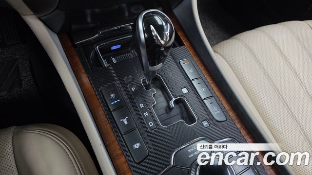 Hyundai Equus 2010 — photo 9