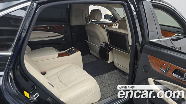 Hyundai Equus 2010 — photo 11
