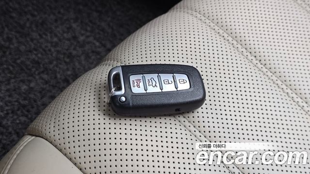 Hyundai Equus 2010 — photo 17