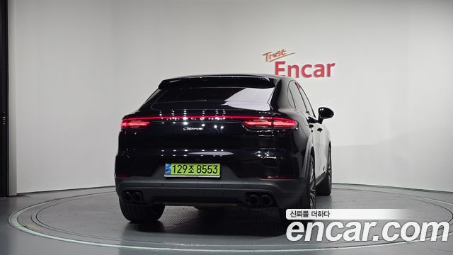 Porsche Cayenne 2022 — photo 4