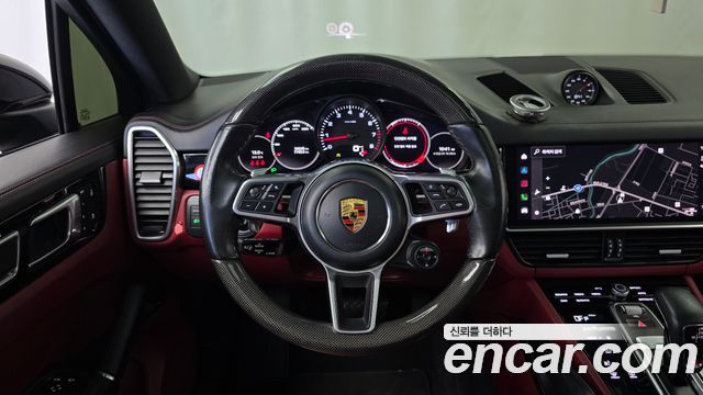 Porsche Cayenne 2022 — photo 13