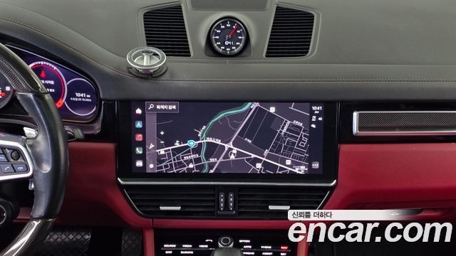 Porsche Cayenne 2022 — photo 14