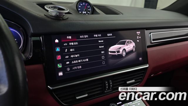 Porsche Cayenne 2022 — photo 16
