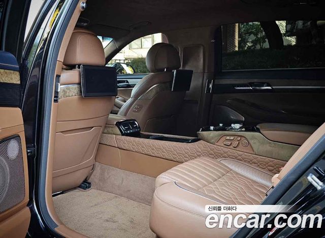 Genesis G90 2019 — photo 12