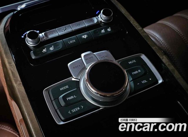 Genesis G90 2019 — photo 14