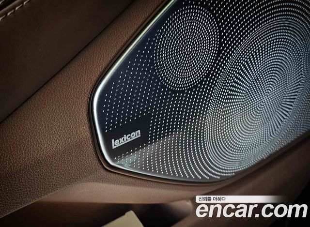 Genesis G90 2019 — photo 20