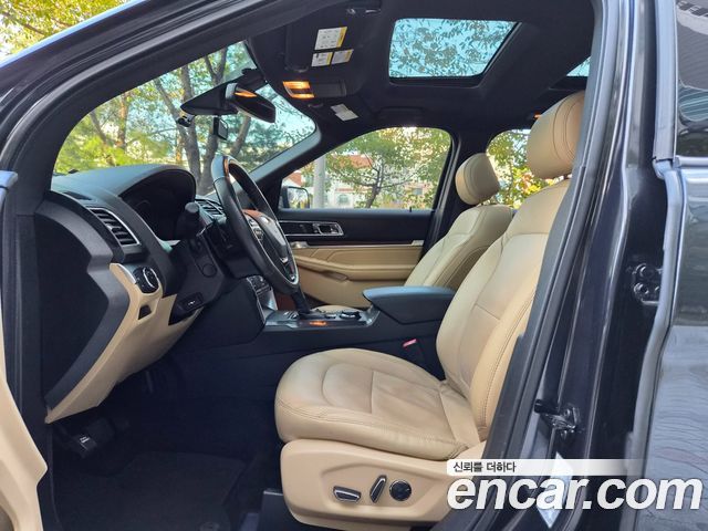Ford Explorer 2017 — photo 10