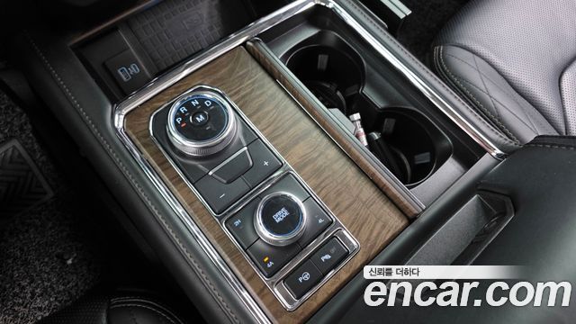 Ford Expedition 2021 — photo 9