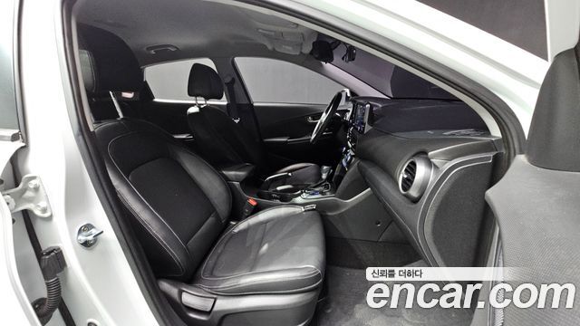 Hyundai Kona 2018 — photo 16