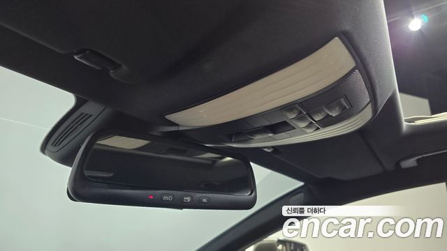 Mercedes-Benz CLS-Class 2012 — photo 20