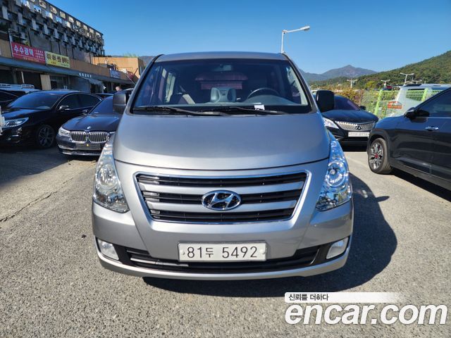 Hyundai Starex 2018 — photo 1