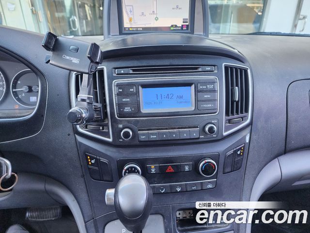 Hyundai Starex 2018 — photo 8