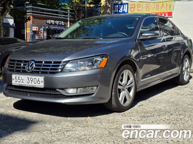 Volkswagen Passat 2013 — photo 1