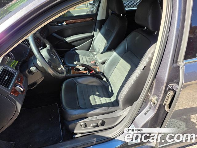 Volkswagen Passat 2013 — photo 10