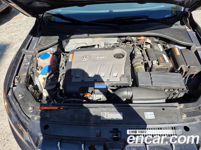 Volkswagen Passat 2013 — photo 14