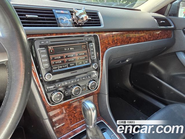 Volkswagen Passat 2013 — photo 15