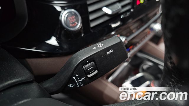 BMW 5-Series 2022 — photo 30