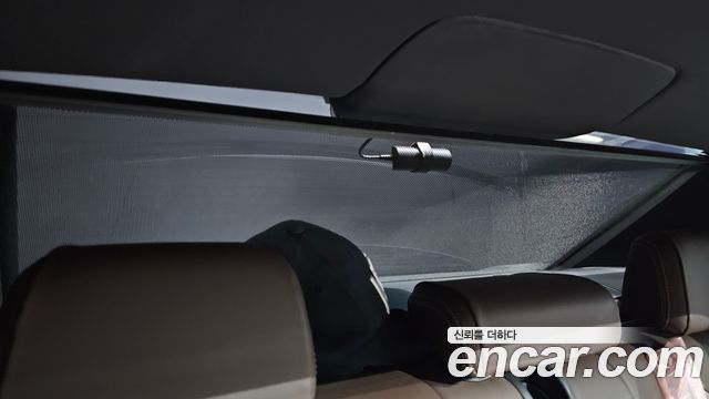 BMW 5-Series 2022 — photo 33