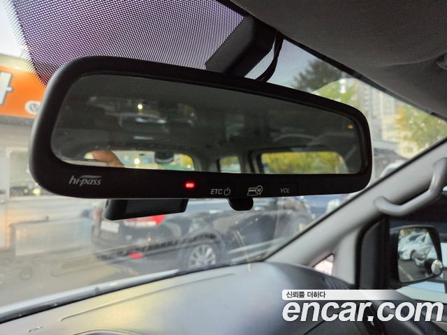 Hyundai Starex 2019 — photo 11