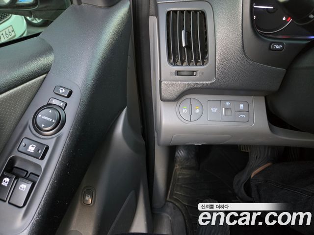 Hyundai Starex 2019 — photo 13