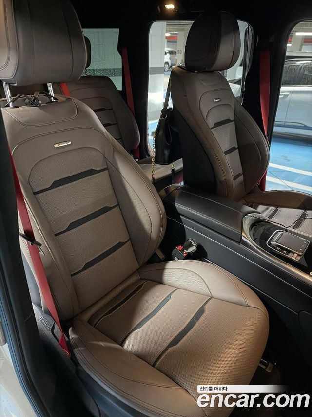 Mercedes-Benz G-Class 2025 — photo 10