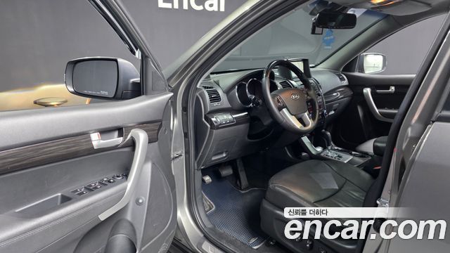 Kia Sorento 2011 — photo 10