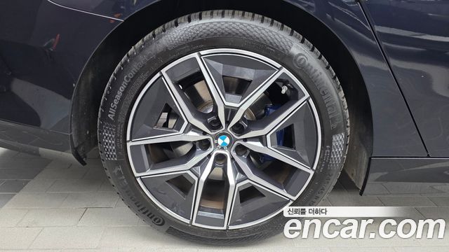 BMW 5-Series 2024 — photo 5