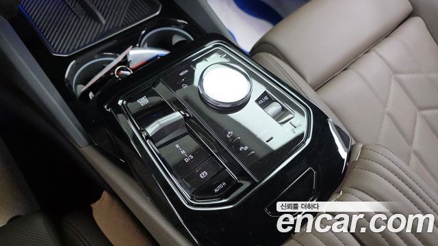 BMW 5-Series 2024 — photo 12