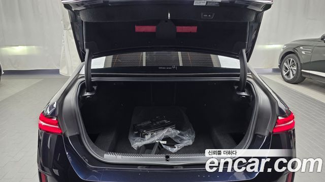 BMW 5-Series 2024 — photo 26