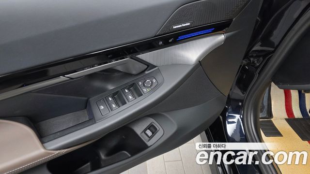 BMW 5-Series 2024 — photo 28