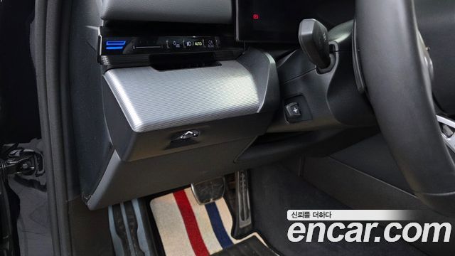 BMW 5-Series 2024 — photo 32