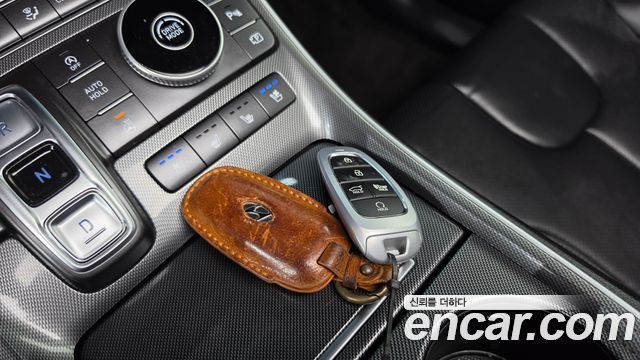Hyundai Santafe 2021 — photo 28