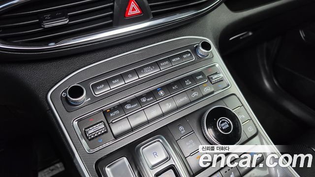 Hyundai Santafe 2021 — photo 29