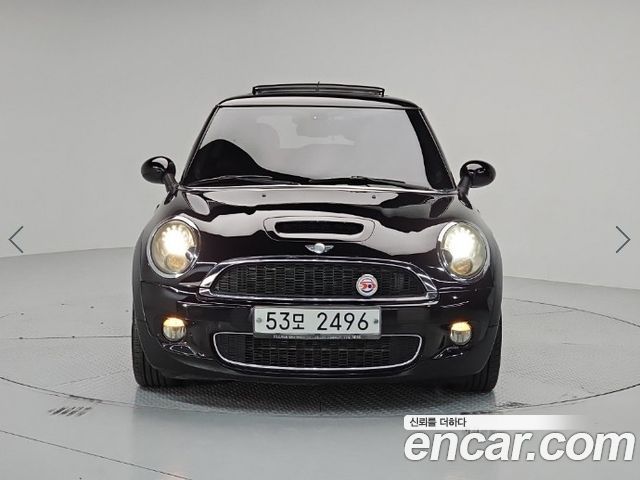 Mini Cooper 2010 — photo 1