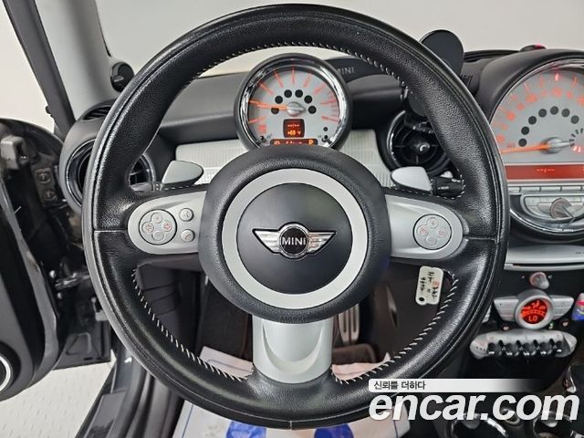 Mini Cooper 2010 — photo 9