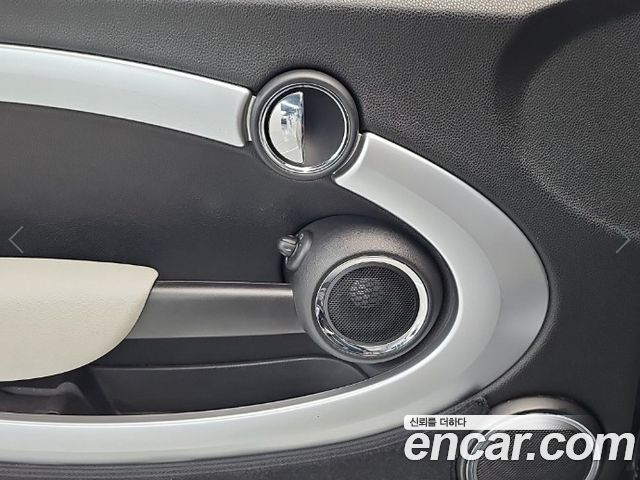Mini Cooper 2010 — photo 16