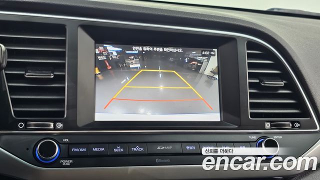 Hyundai AVANTE 2016 — photo 14