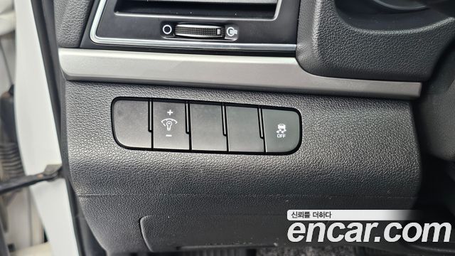Hyundai AVANTE 2016 — photo 20