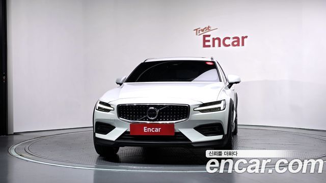 Volvo V60 2024 — photo 3