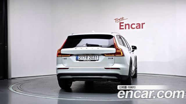 Volvo V60 2024 — photo 4