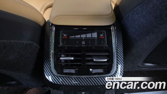 Volvo V60 2024 — photo 24