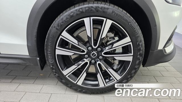 Volvo V60 2024 — photo 7