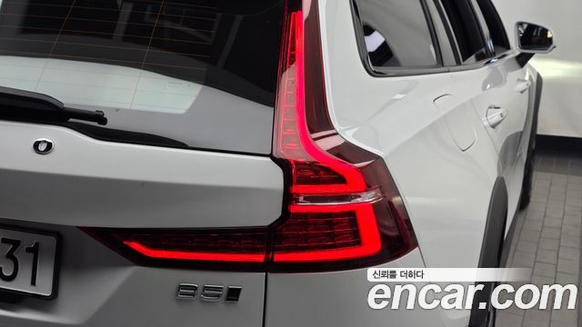 Volvo V60 2024 — photo 9