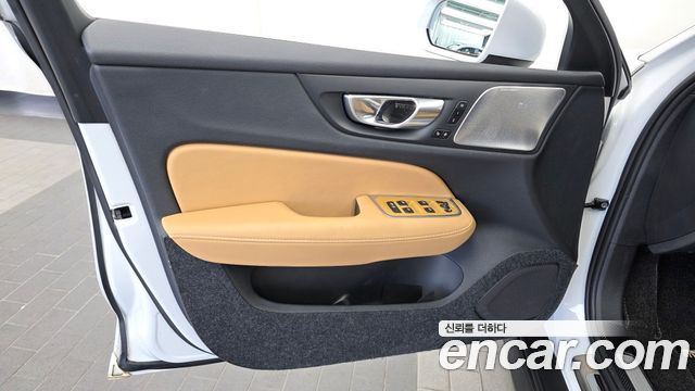 Volvo V60 2024 — photo 14