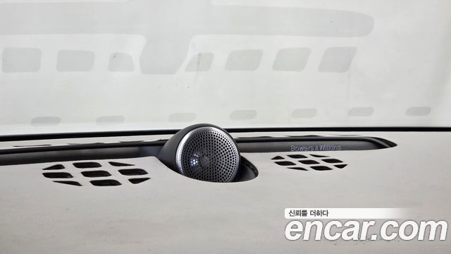 Volvo V60 2024 — photo 31