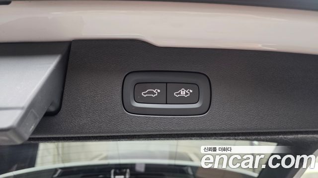 Volvo V60 2024 — photo 34