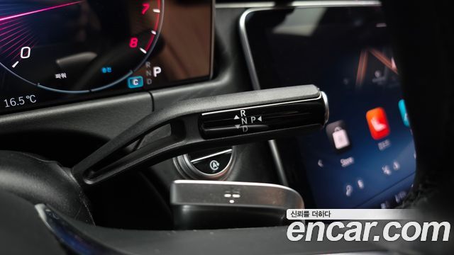 Mercedes-Benz E-Class 2024 — photo 12
